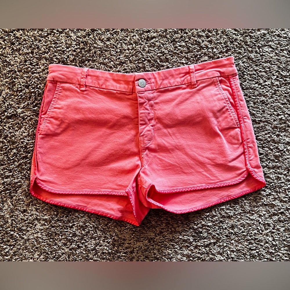 J Brand 
Vintage 
Coral Size 29
Short Shorts 
So cute on